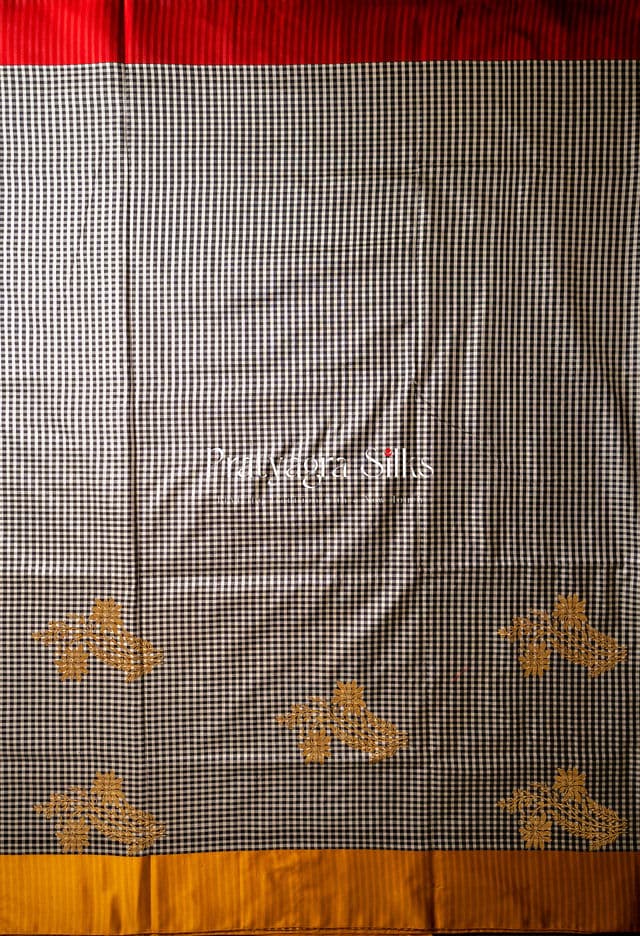 Black and White Gingham (Checks) Banarasi Silk Saree. - Image 5