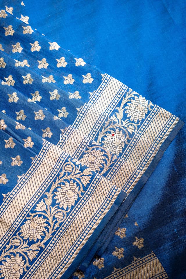 Royal blue handwoven, Banarasi silk saree - Image 4