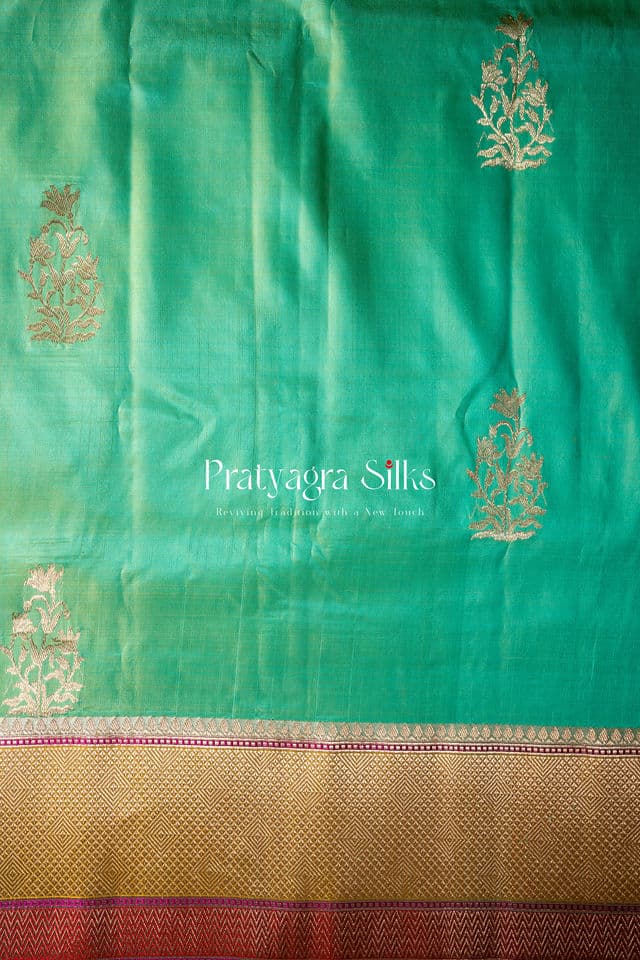 Emerald Heritage Chevron Border Banarasi Silk Saree - Image 6